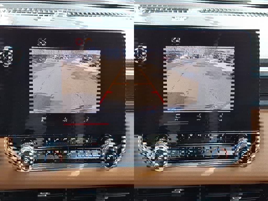 Used 2024 GMC Canyon AT4 w/ Canyon Safety Plus Package image 19