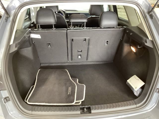 Certified 2023 Volkswagen Taos SE image 12