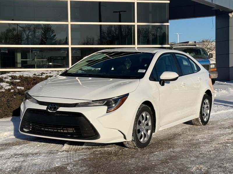 Used 2024 Toyota Corolla LE image 7