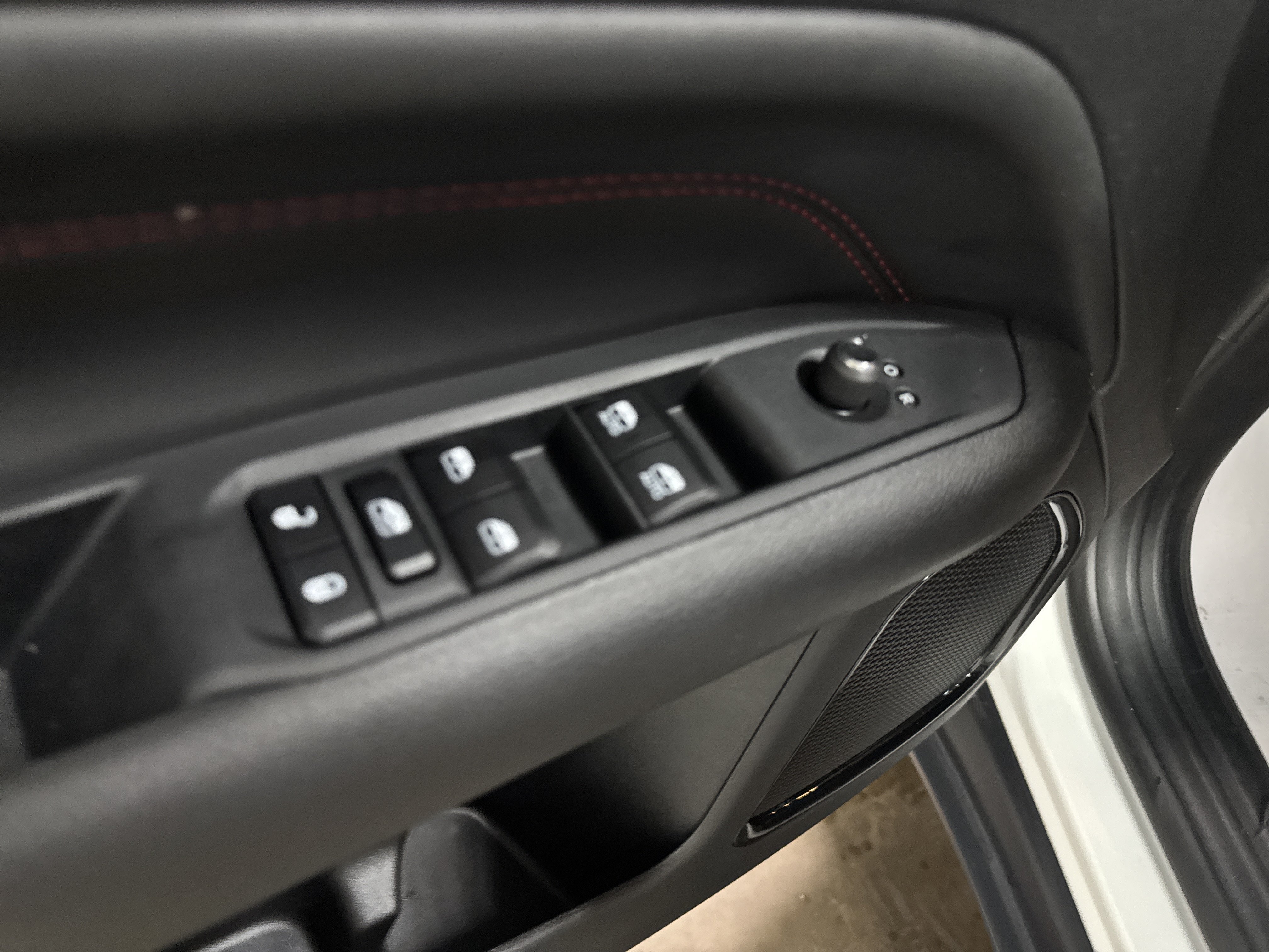 Used 2026 Jeep Compass Trailhawk AWD/4WD image 27