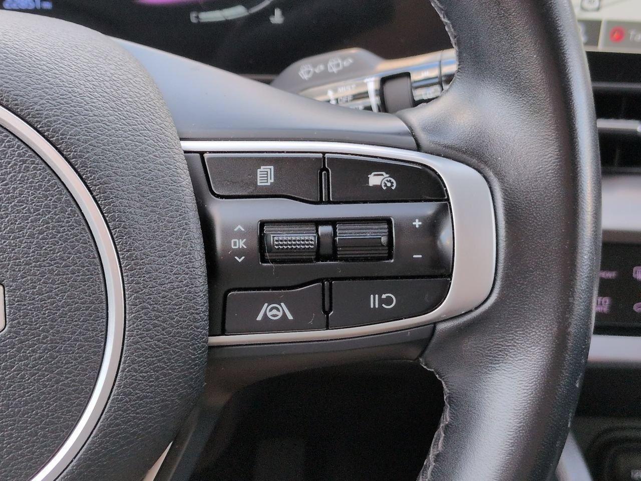 Certified 2024 Kia Sportage EX FWD image 26