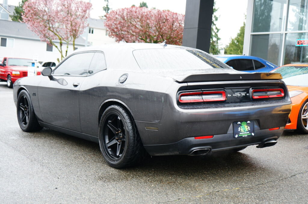 Used 2015 Dodge Challenger R/T Plus image 3