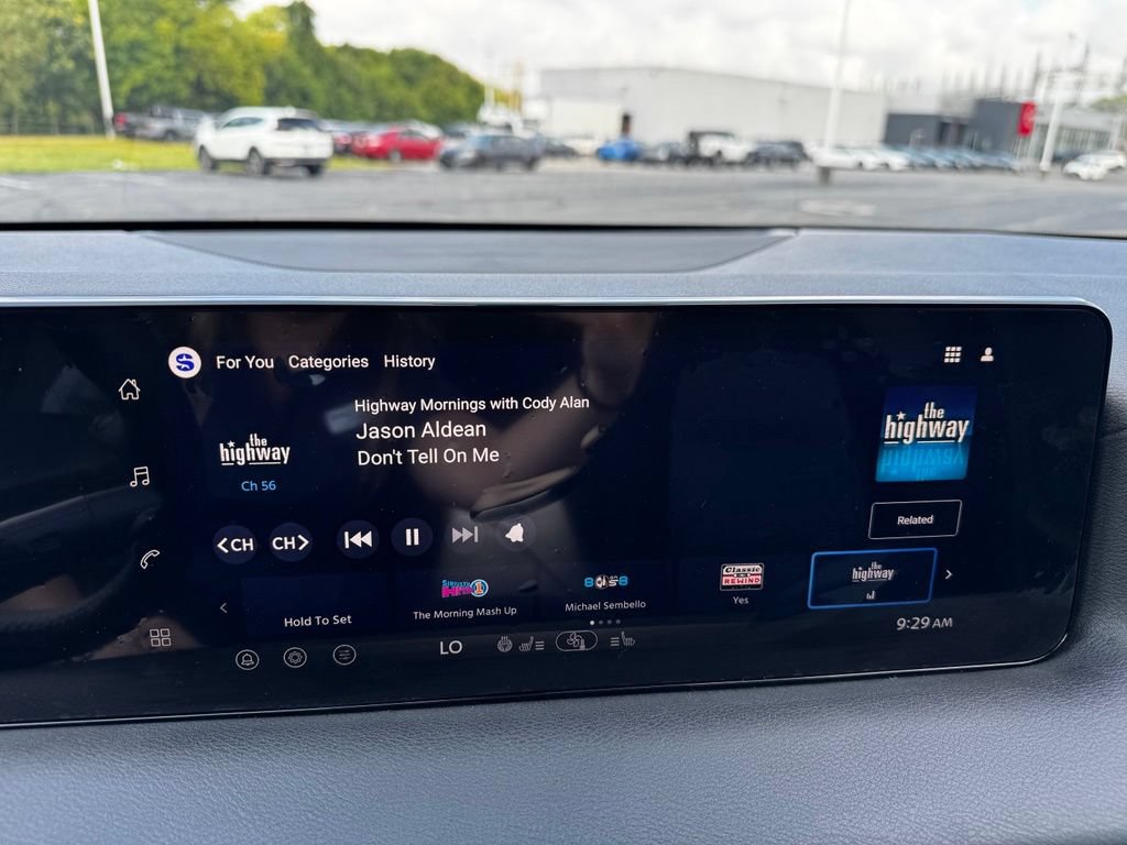 New 2026 Nissan Sentra SV w/ SV Convenience Package FWD image 18