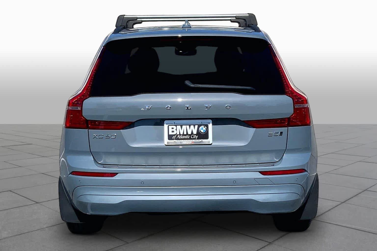 Used 2022 Volvo XC60 B5 Momentum w/ Climate Package AWD/4WD image 5