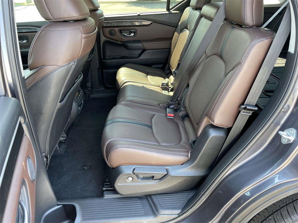 Used 2023 Honda Pilot Elite image 11