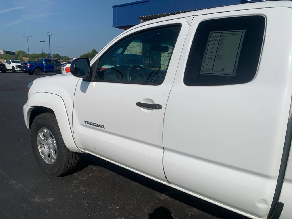 Used 2015 Toyota Tacoma 4x4 Access Cab w/ SR5 Package image 11