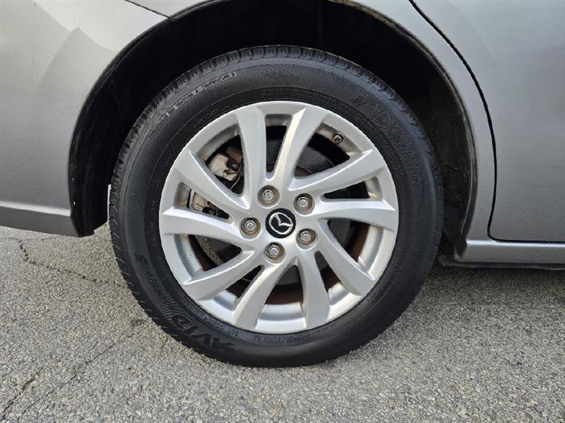 Used 2014 MAZDA MAZDA5 Sport FWD image 13