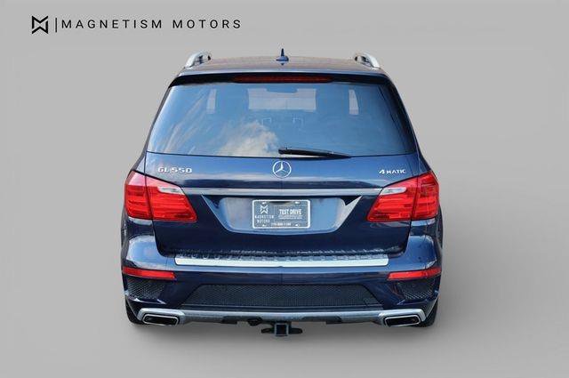 Used 2015 Mercedes-Benz GL 550 4MATIC image 10