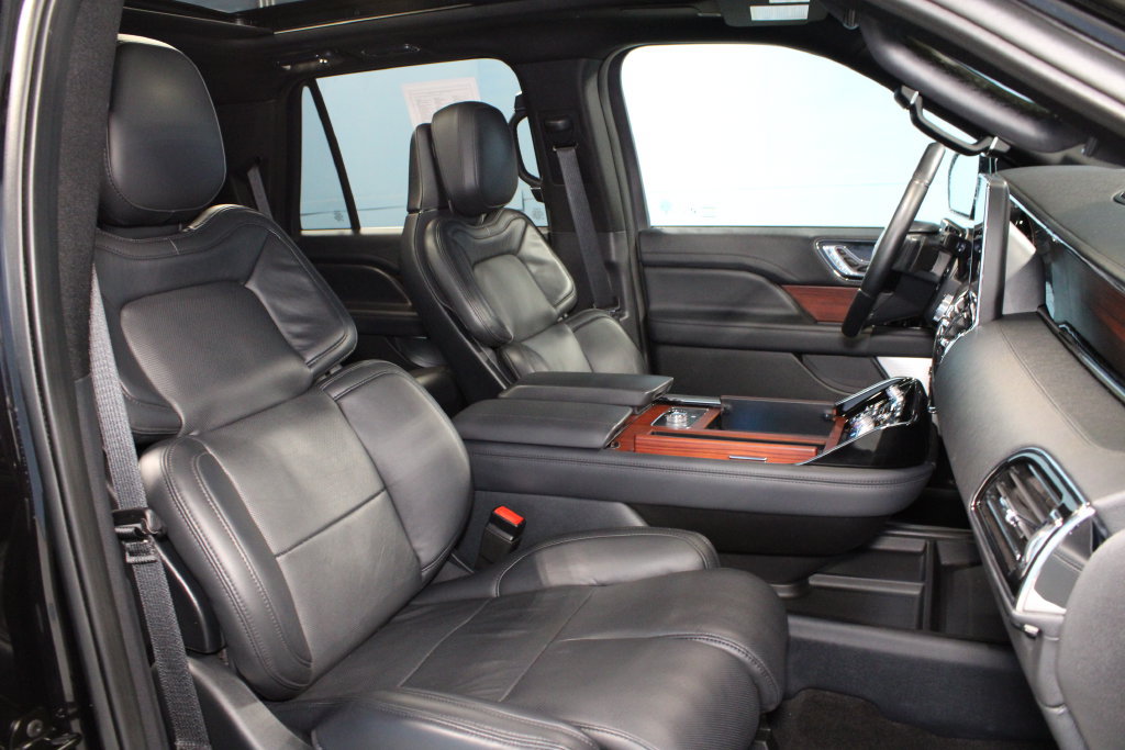 Used 2024 Lincoln Navigator Reserve AWD/4WD image 25