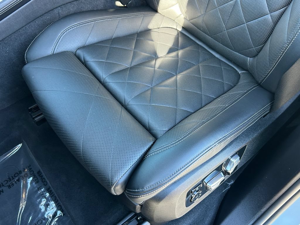 Used 2024 BMW X5 M60i AWD/4WD image 15