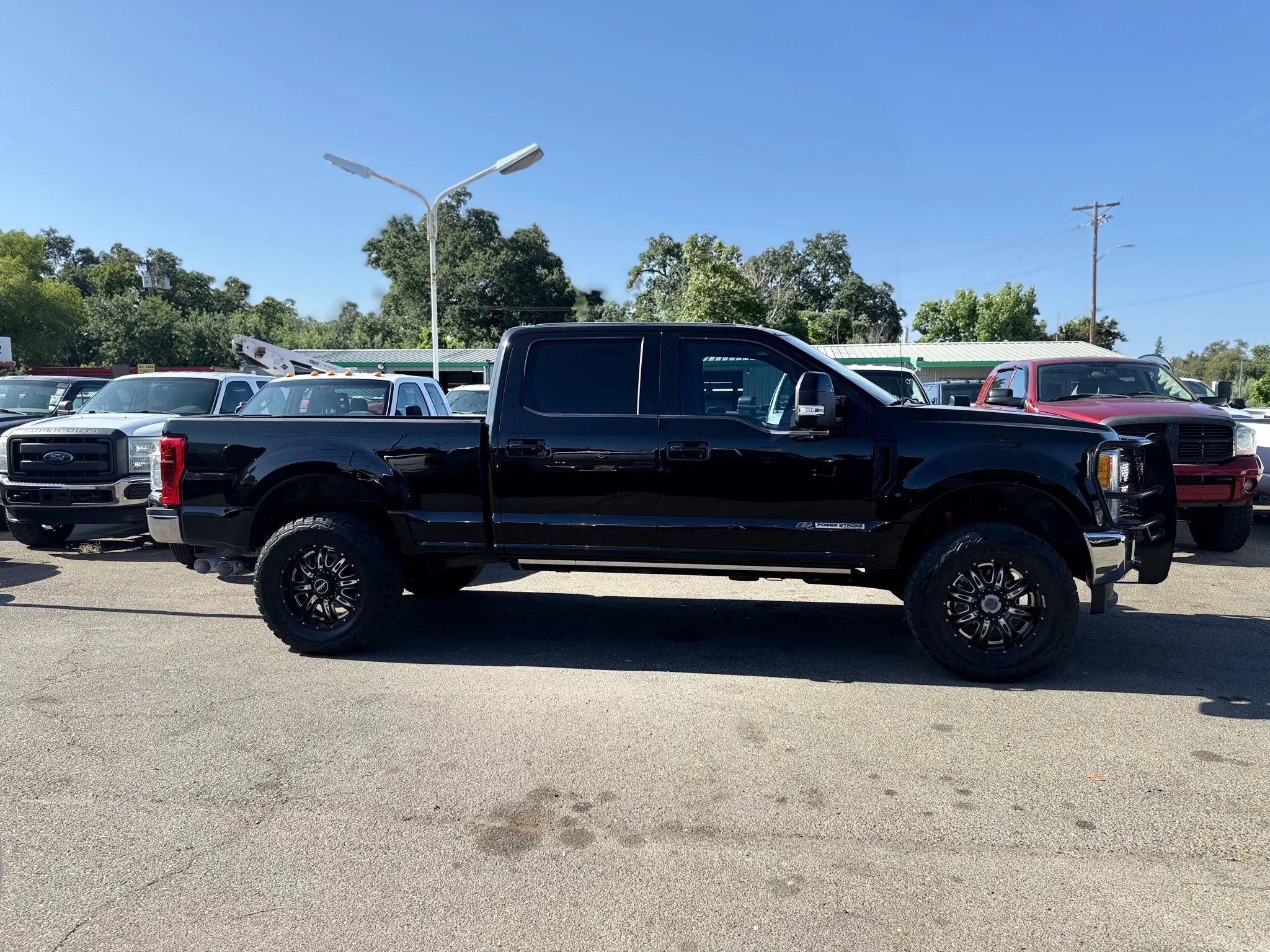 Used 2017 Ford F250 Lariat w/ Lariat Ultimate Package image 2