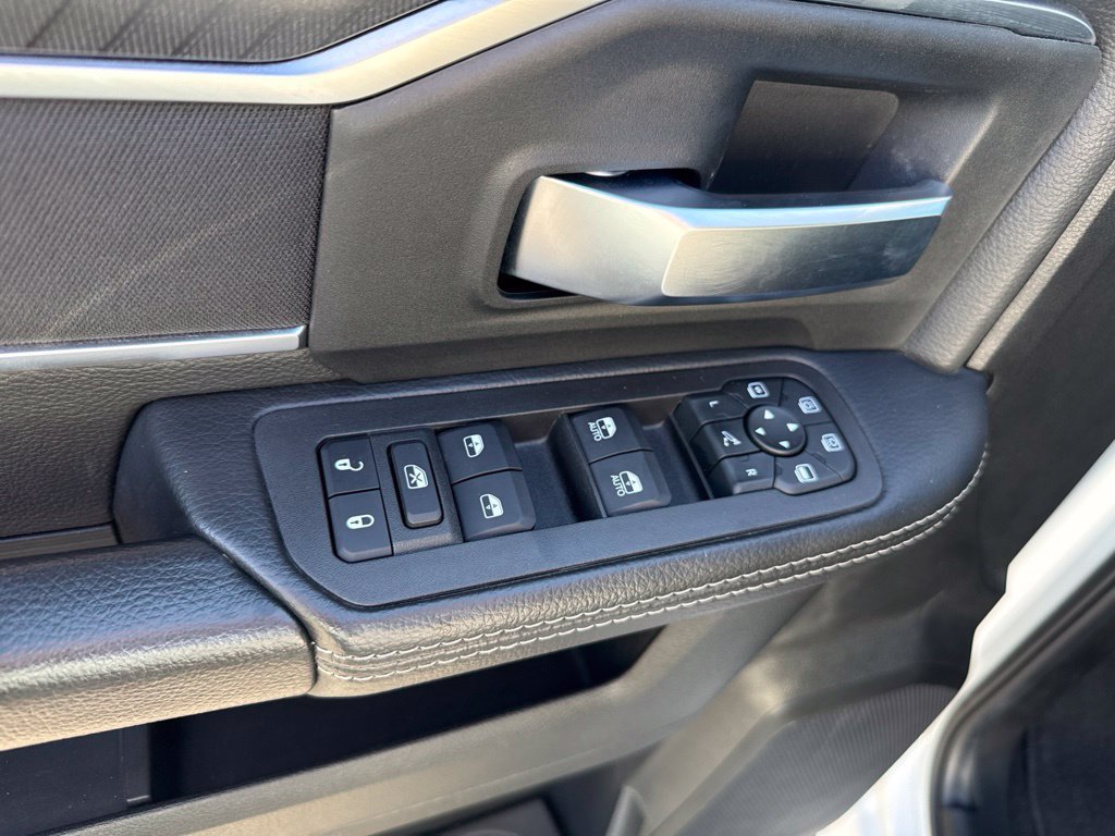 Certified 2025 RAM 2500 Big Horn AWD/4WD image 14