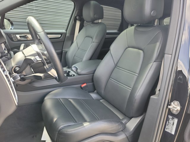 Certified 2023 Porsche Cayenne Platinum Edition AWD/4WD image 5