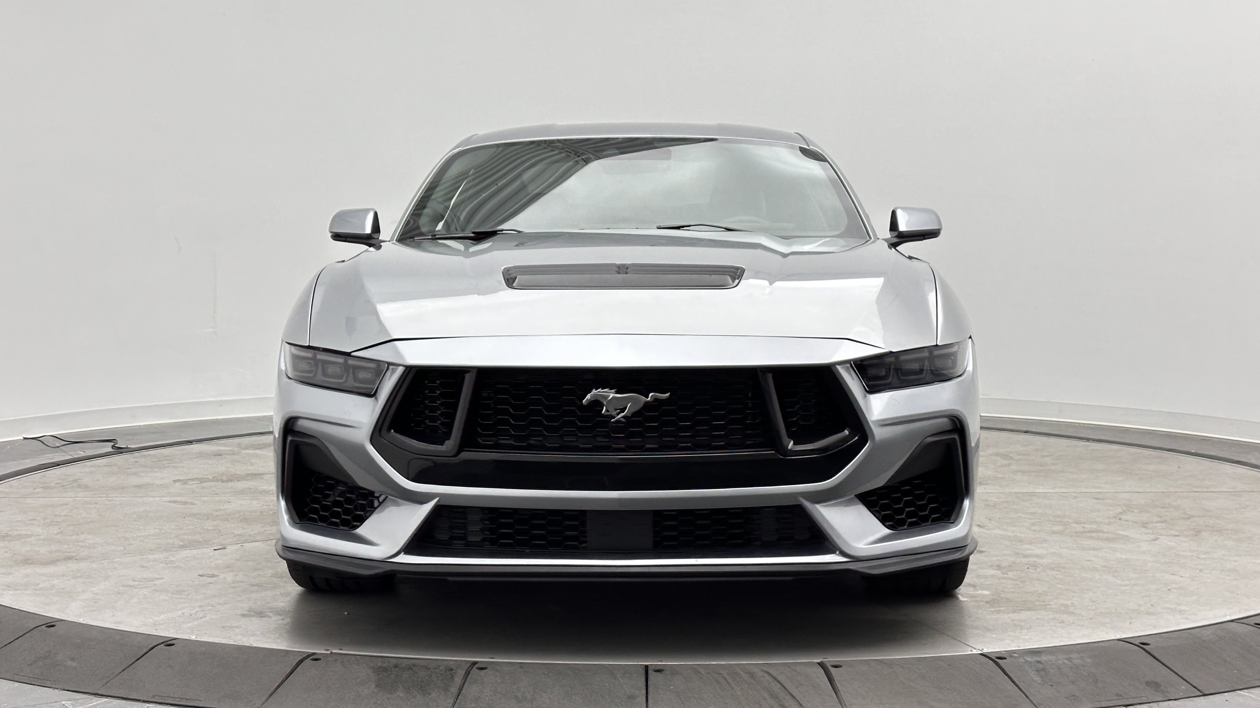 Used 2024 Ford Mustang GT Premium RWD image 2
