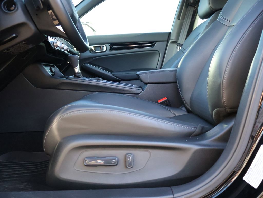 Certified 2025 Honda Civic Sport Touring image 32