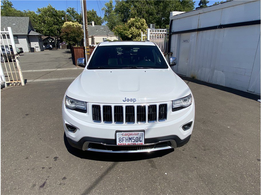 Used 2015 Jeep Grand Cherokee Limited w/ Luxury Group II image 2