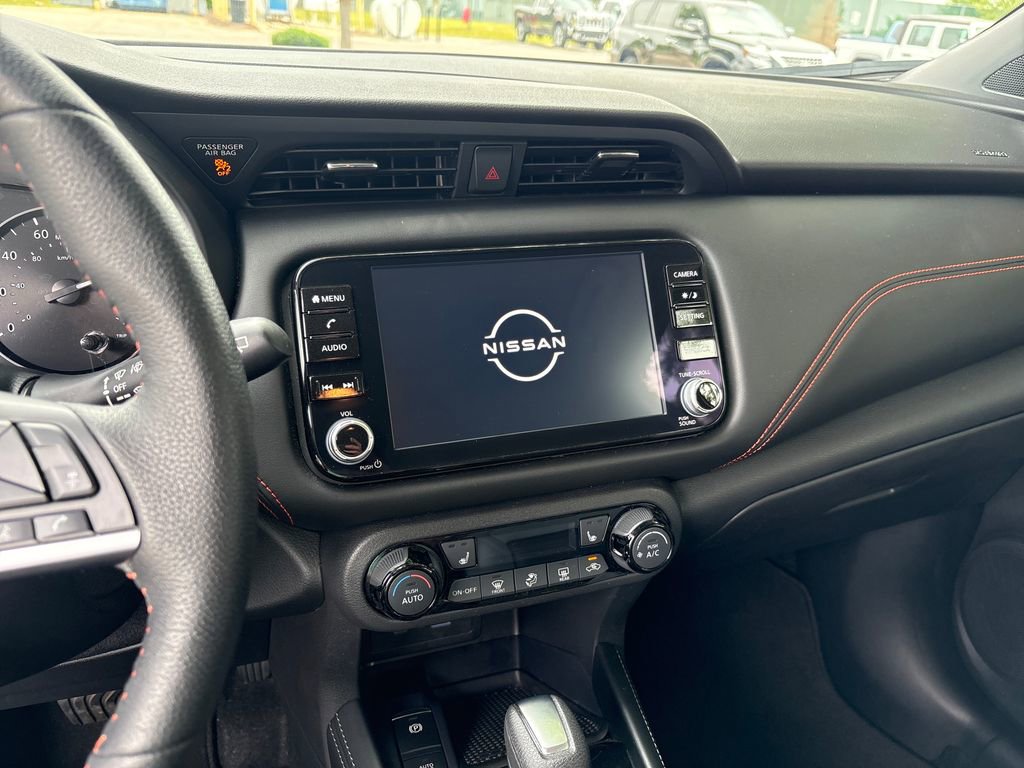 Used 2023 Nissan Kicks SR w/ SR PREMIUM PACKAGE w/ SR Premium Package FWD image 12