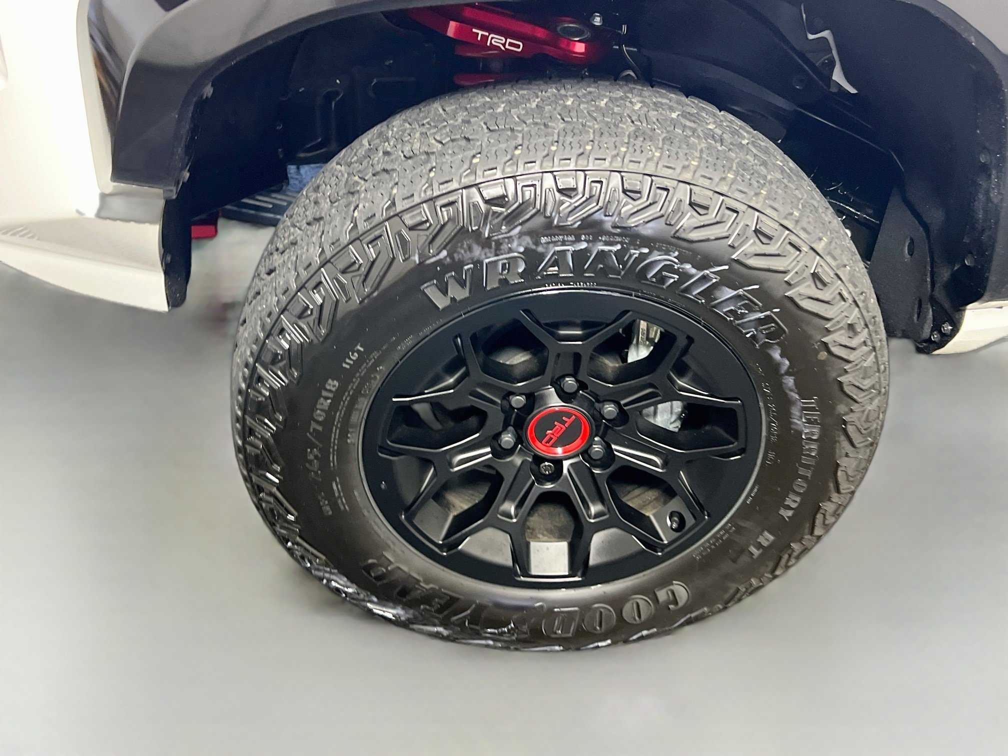 Used 2025 Toyota Tacoma TRD Pro AWD/4WD image 13