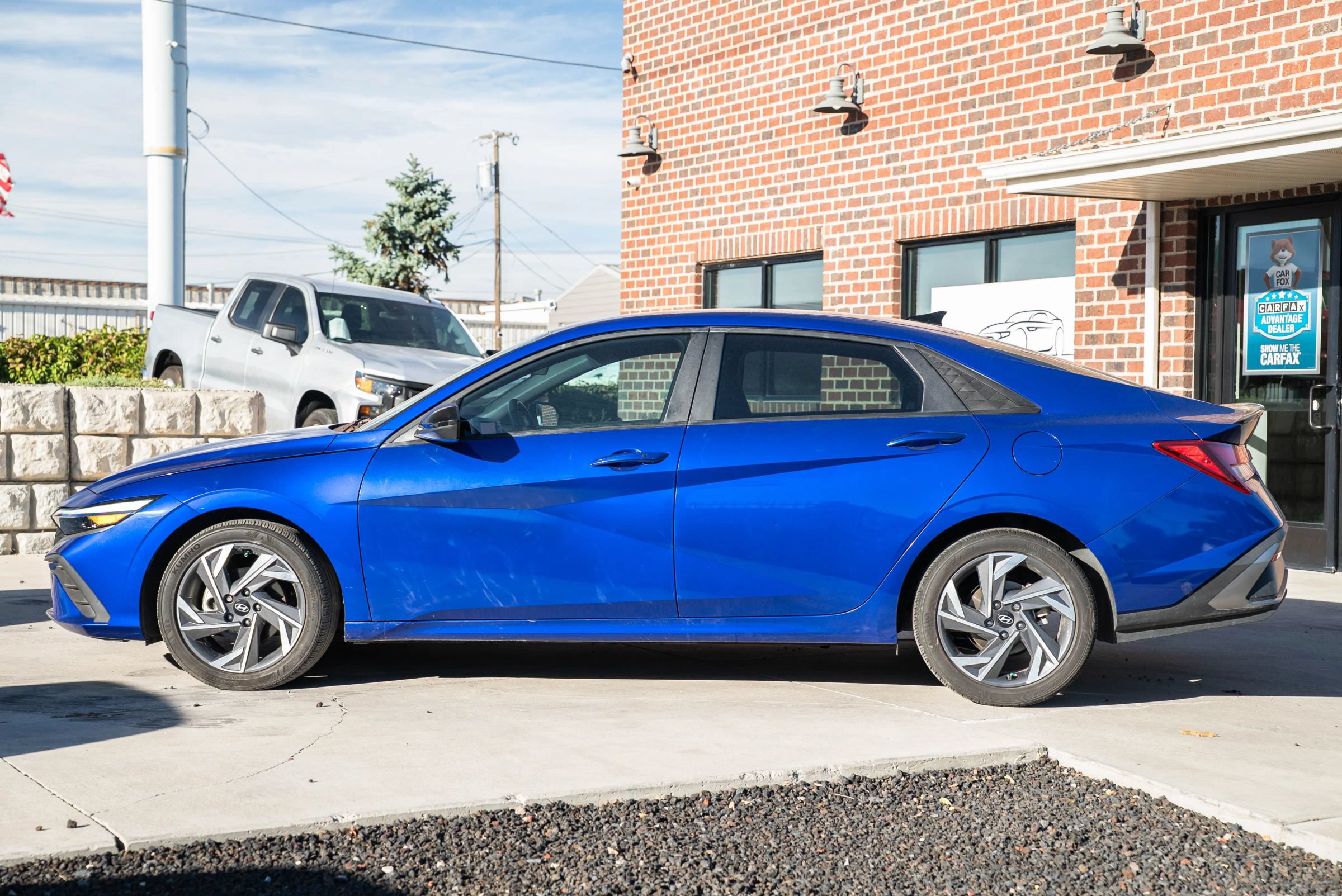 Used 2025 Hyundai Elantra Sport w/ Cargo Package FWD image 3