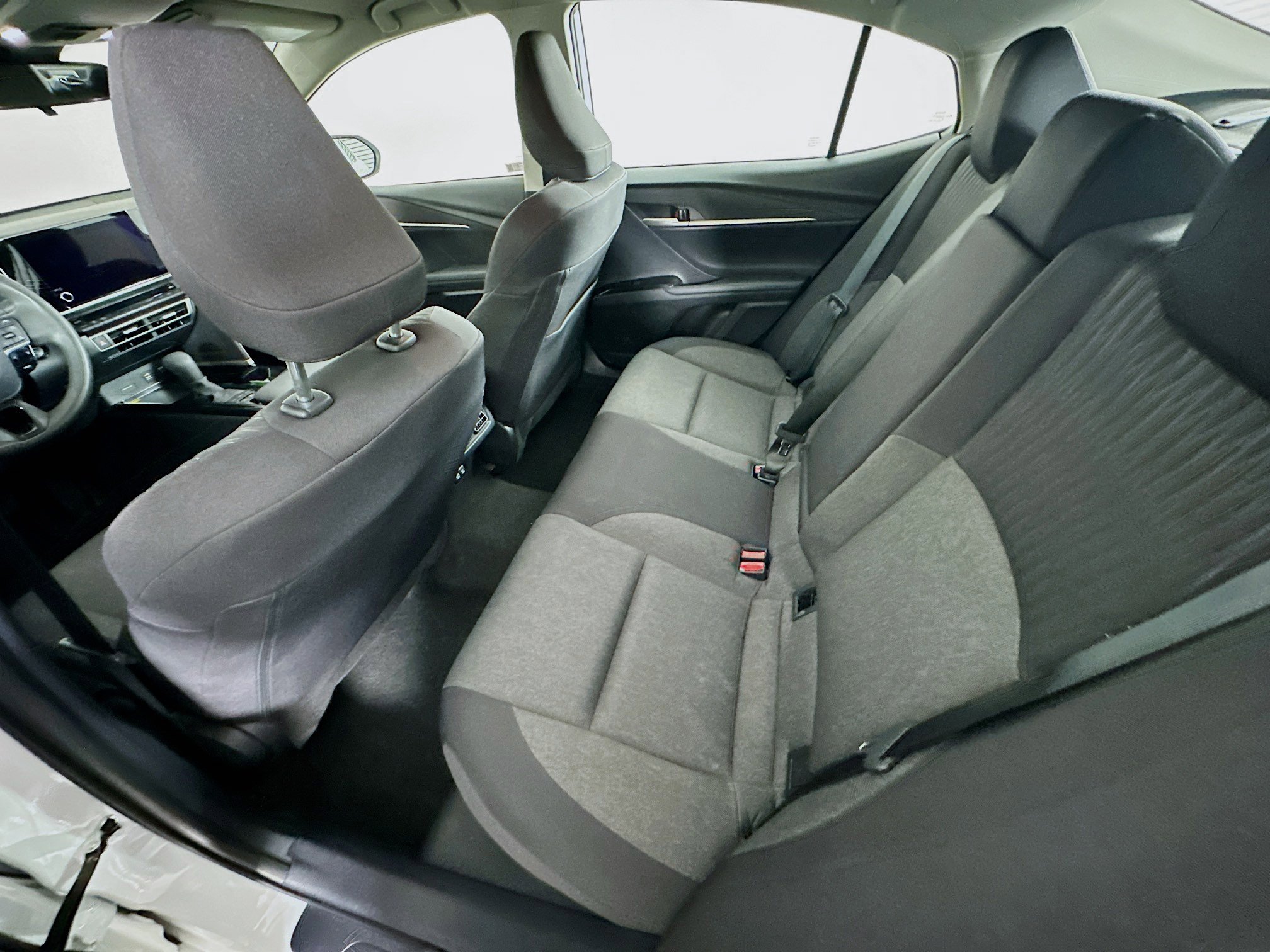 Used 2025 Toyota Camry LE image 28