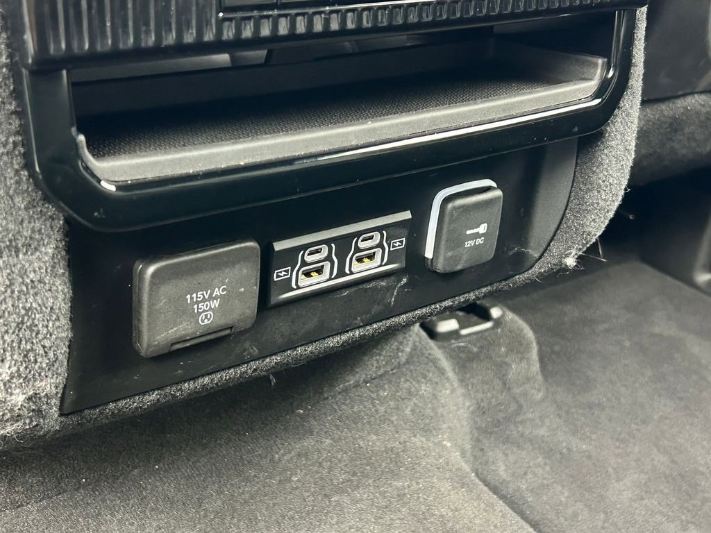 Used 2023 Jeep Wagoneer 4WD image 40