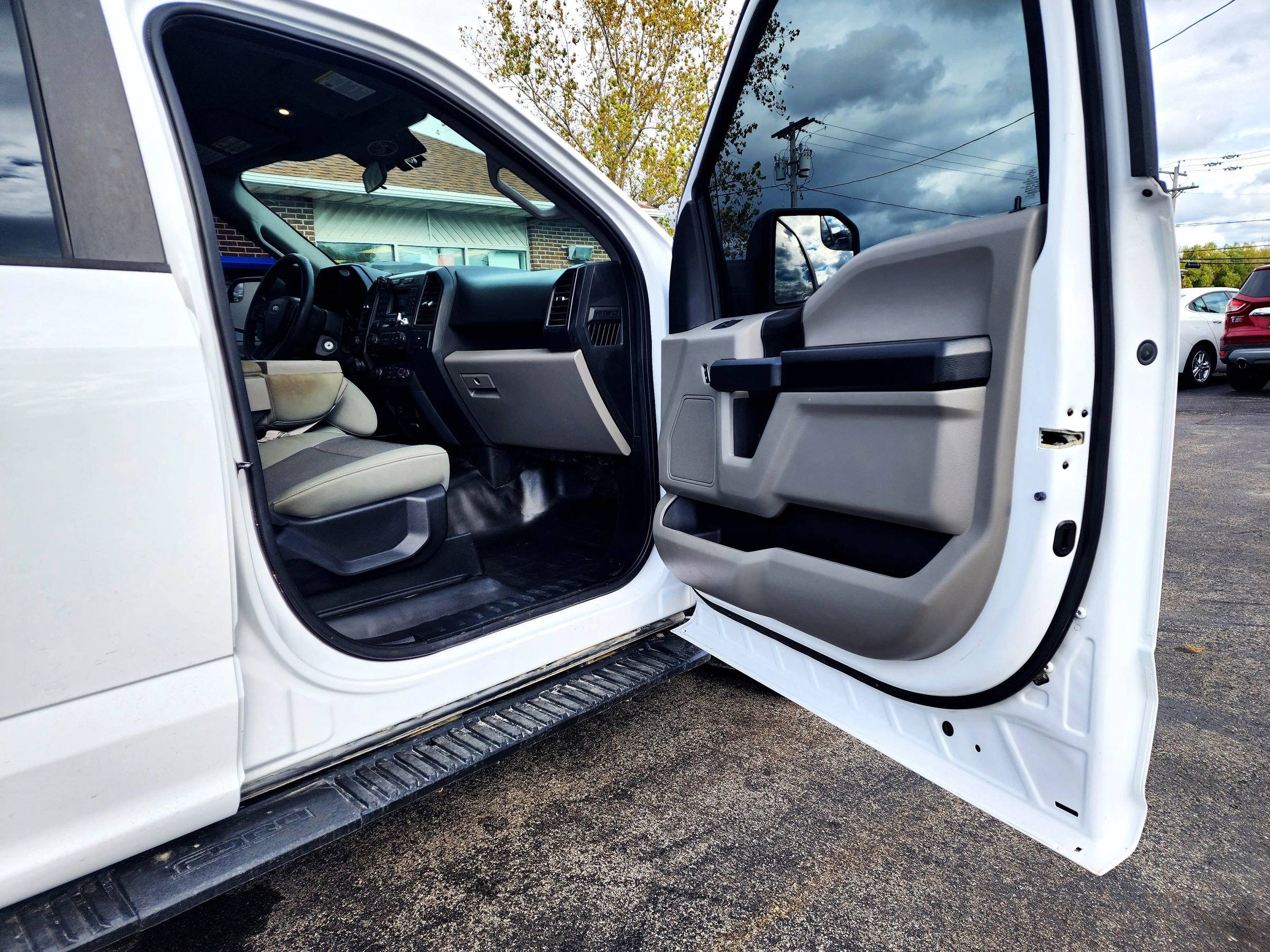 Used 2018 Ford F150 XL w/ Equipment Group 101A Mid image 17