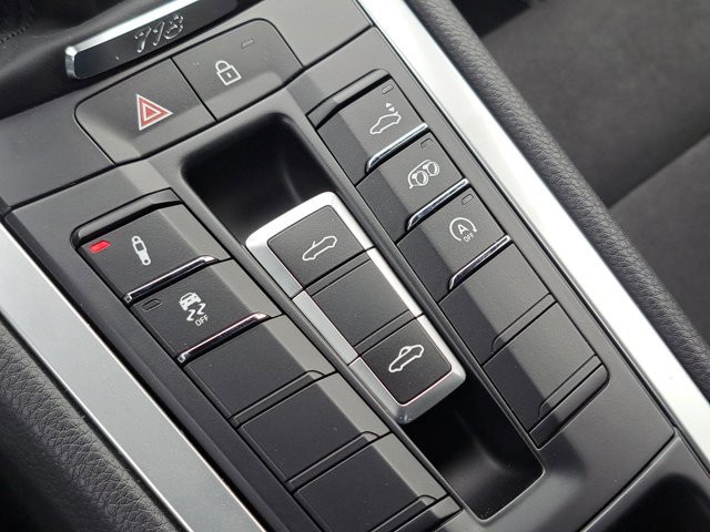 Certified 2025 Porsche 718 Boxster GTS image 30