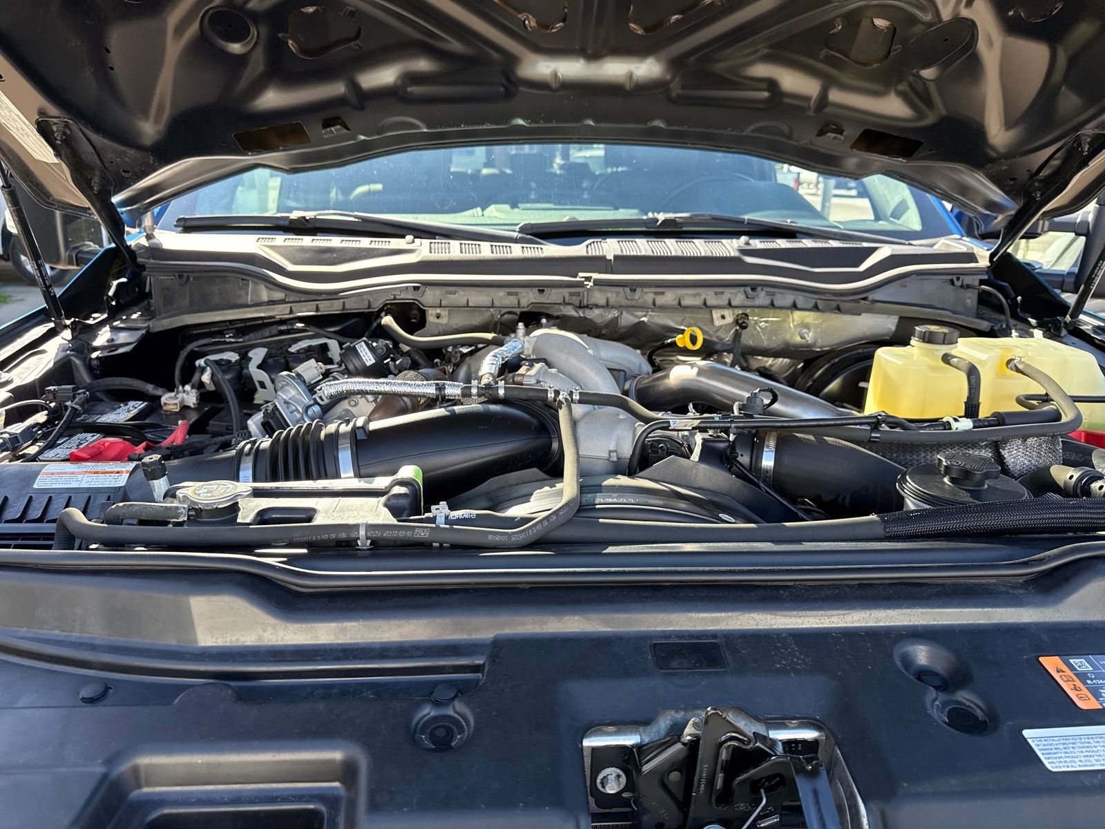 Used 2022 Ford F350 Lariat w/ Tremor Off-Road Package image 22