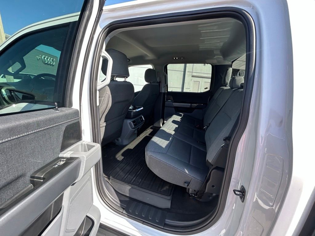 Used 2025 Ford F150 Lightning XLT AWD/4WD image 64