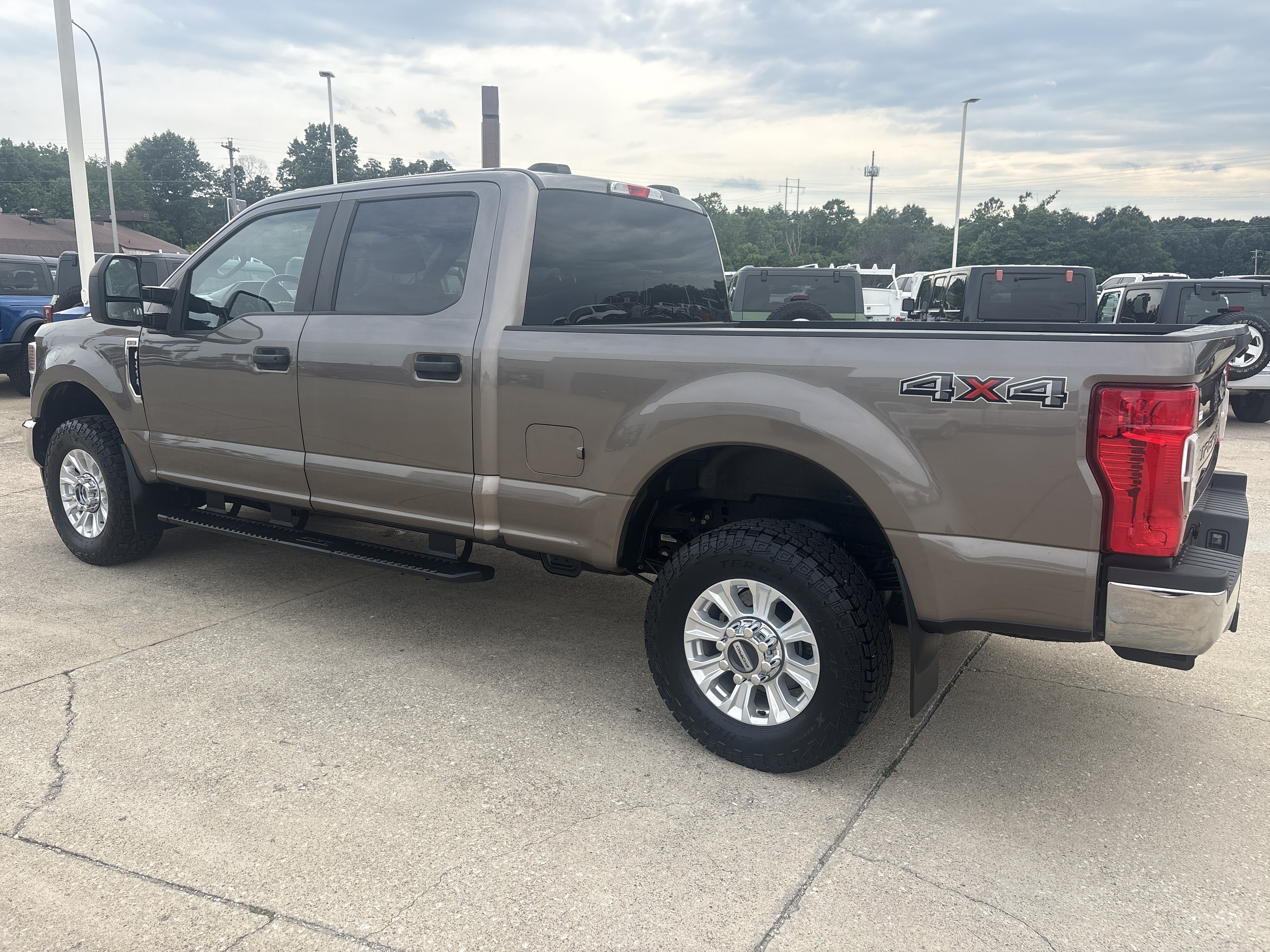 Used 2021 Ford F250 XL w/ STX Appearance Package AWD/4WD image 14