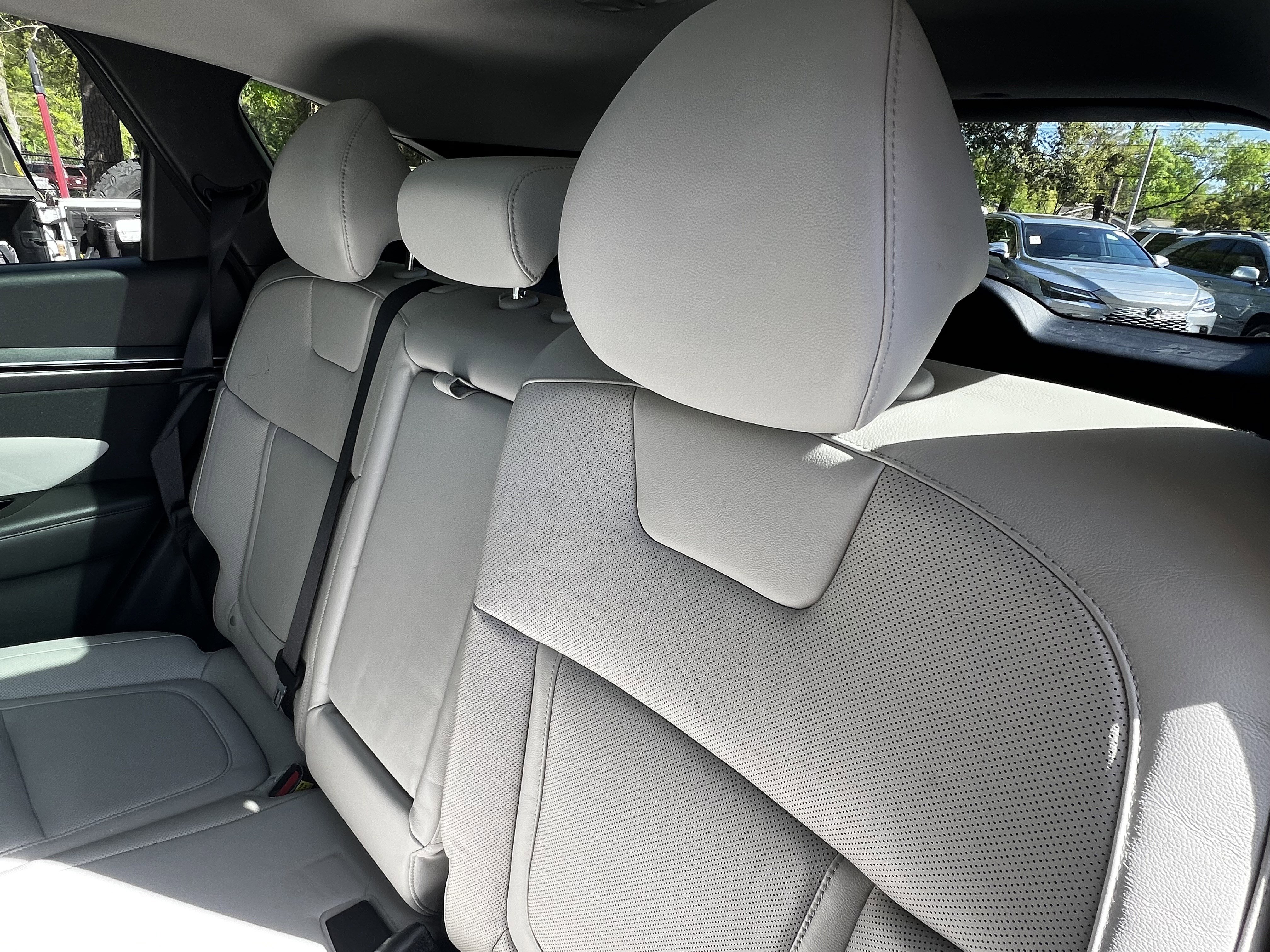 Used 2022 Hyundai Tucson Limited w/ Cargo Package image 32