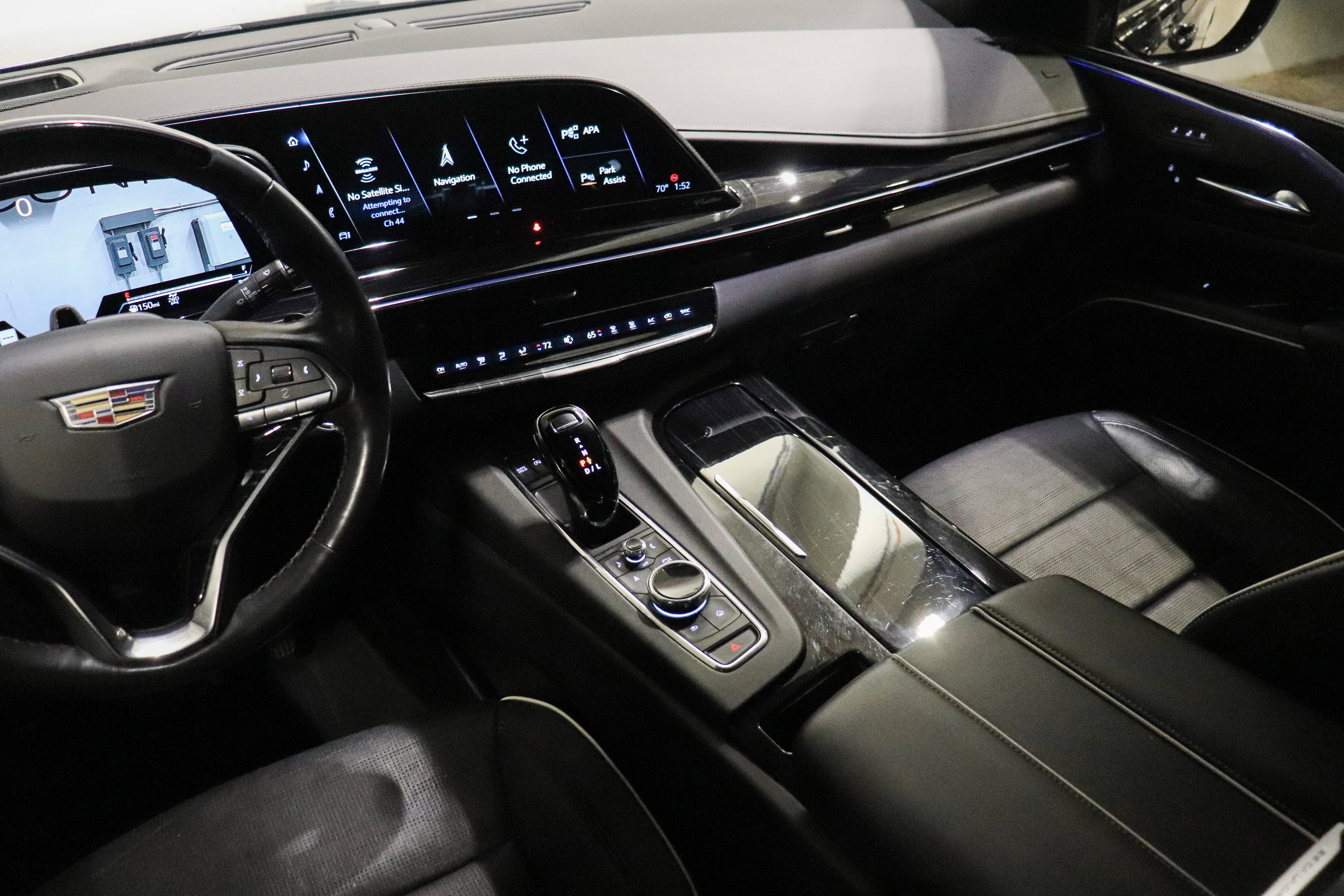 Certified 2023 Cadillac Escalade ESV Sport w/ LPO, ONYX Package image 23