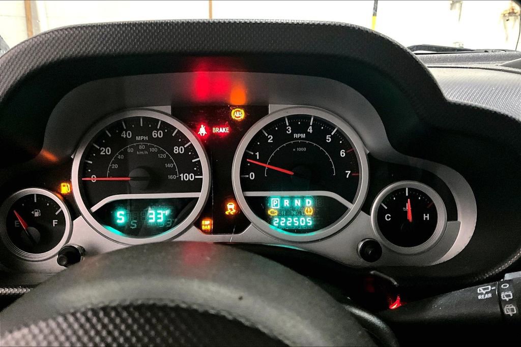 Used 2010 Jeep Wrangler Unlimited Sahara w/ Dual Top Group image 11