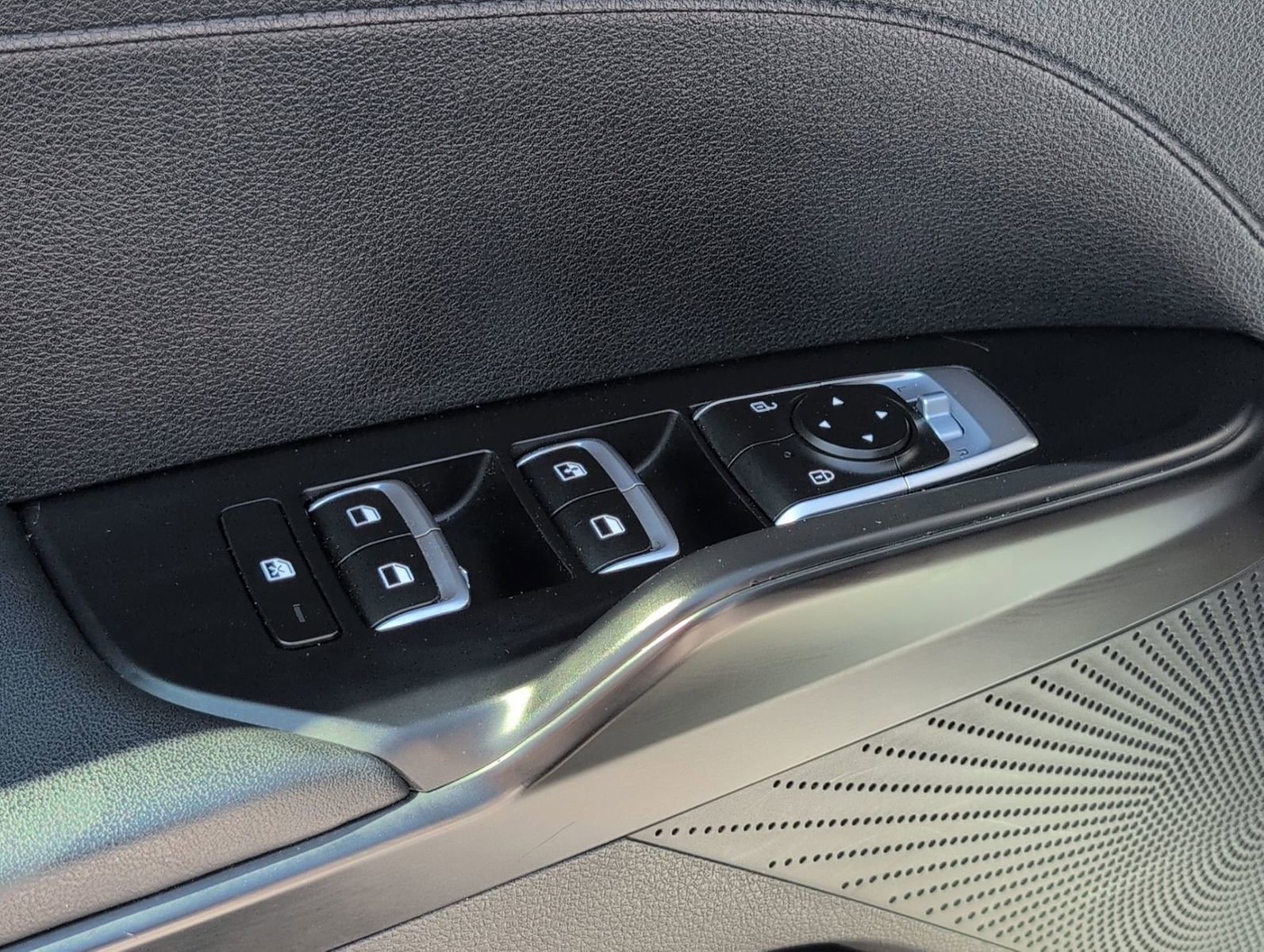 Used 2023 Kia K5 LXS image 16