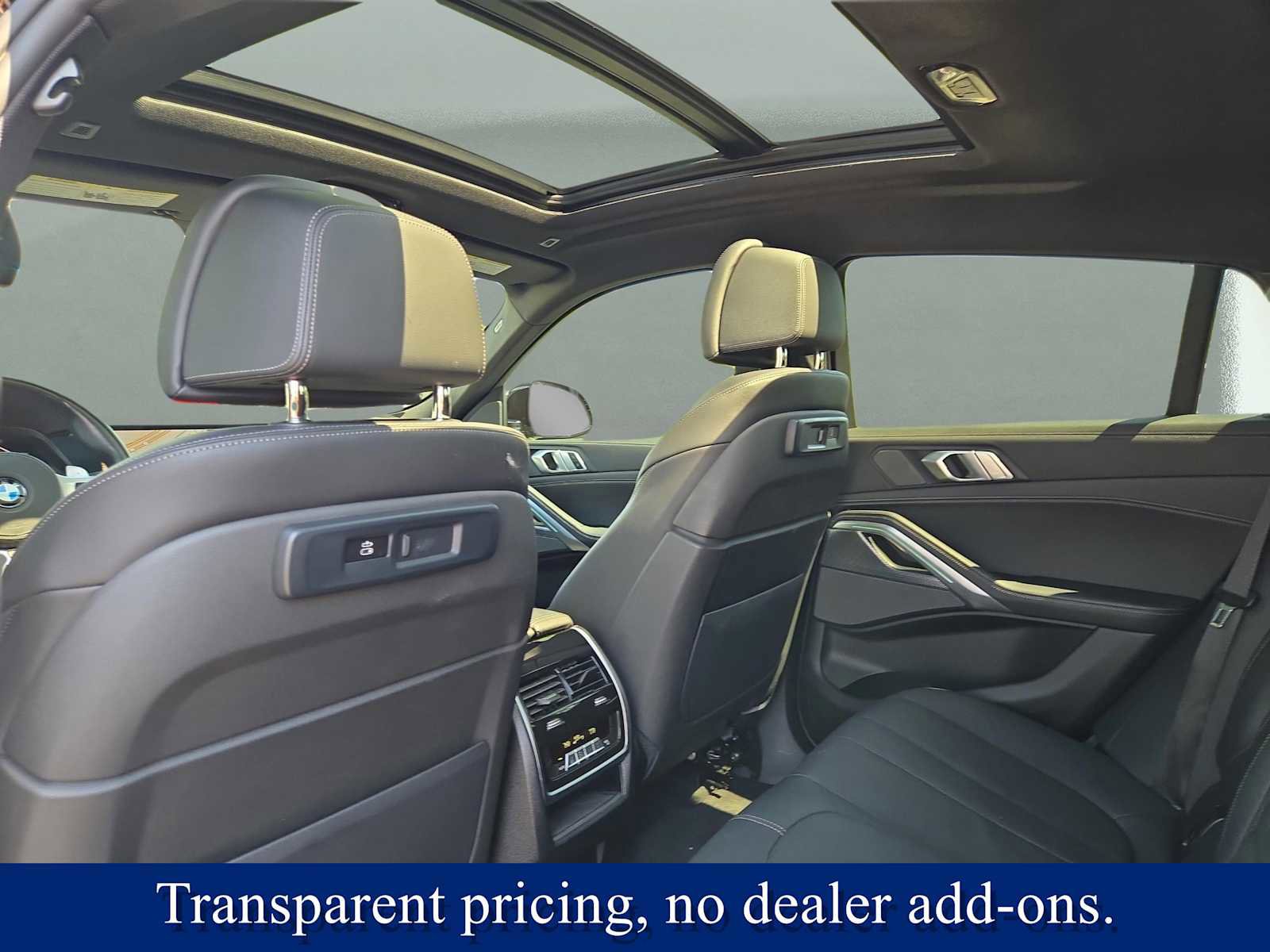 Used 2022 BMW X6 M50i w/ Premium Package AWD/4WD image 18
