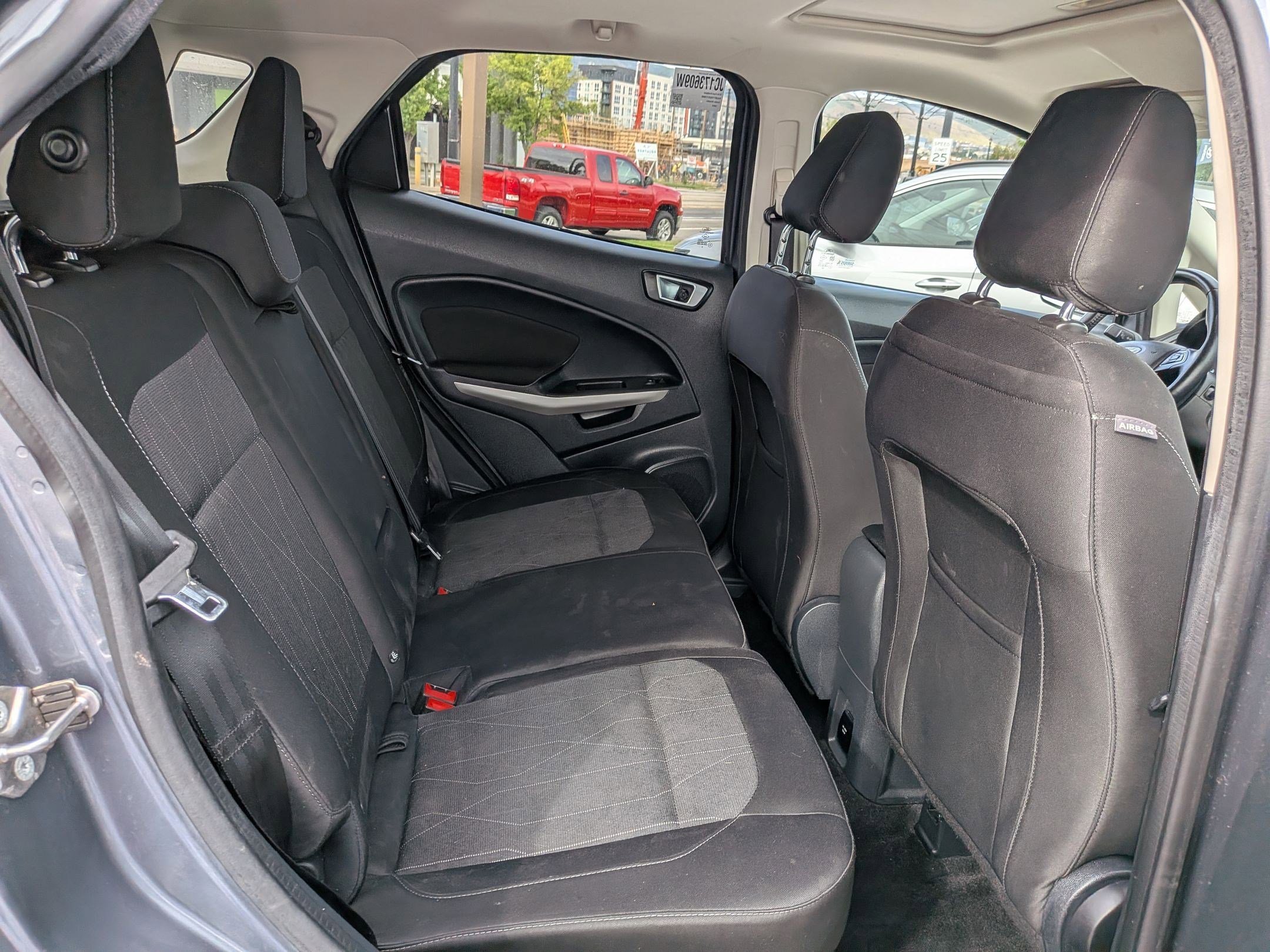 Used 2018 Ford EcoSport SE w/ SE Convenience Package FWD image 29