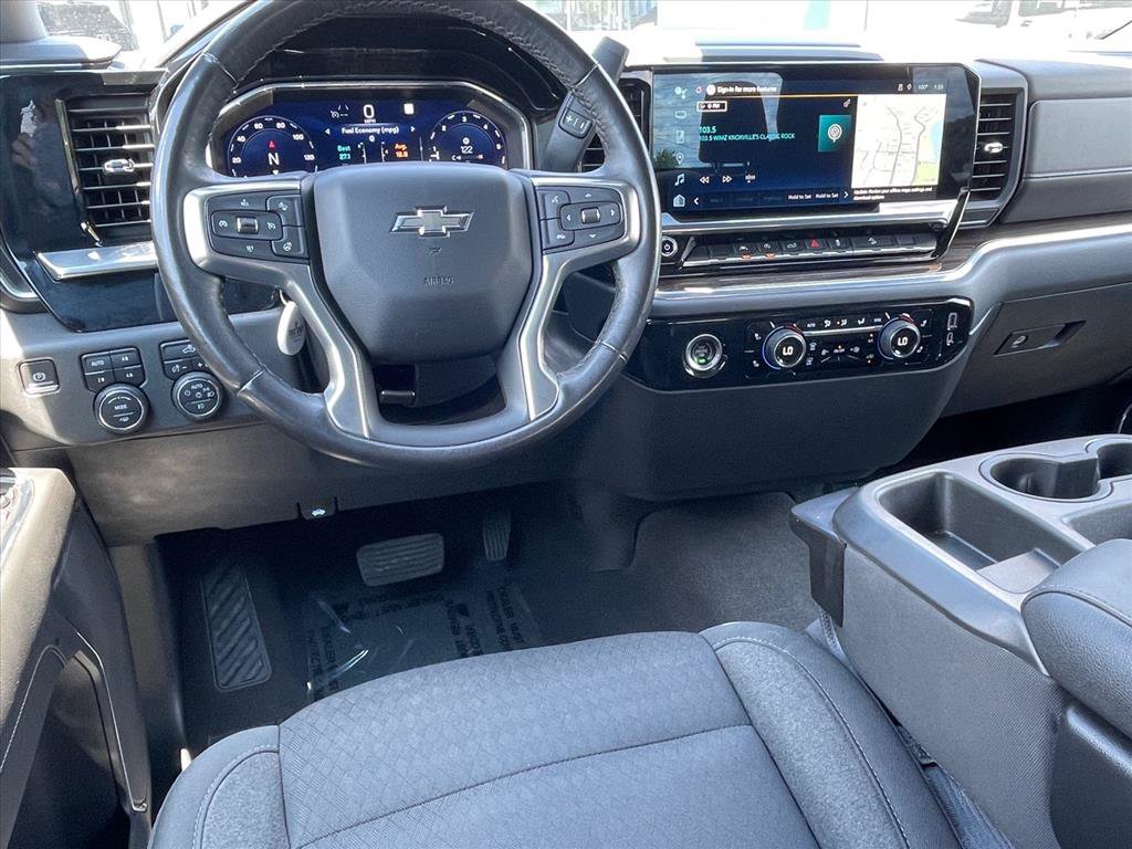 Used 2022 Chevrolet Silverado 1500 LT Trail Boss AWD/4WD image 10