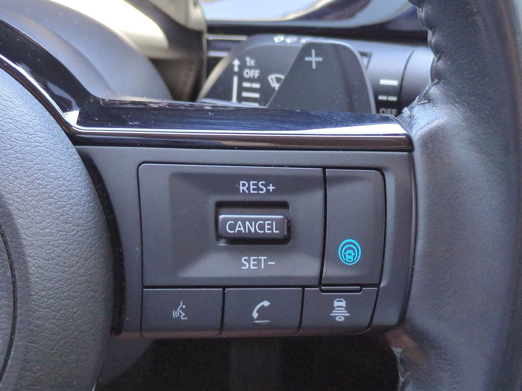 Used 2022 Nissan Pathfinder SV AWD/4WD image 14