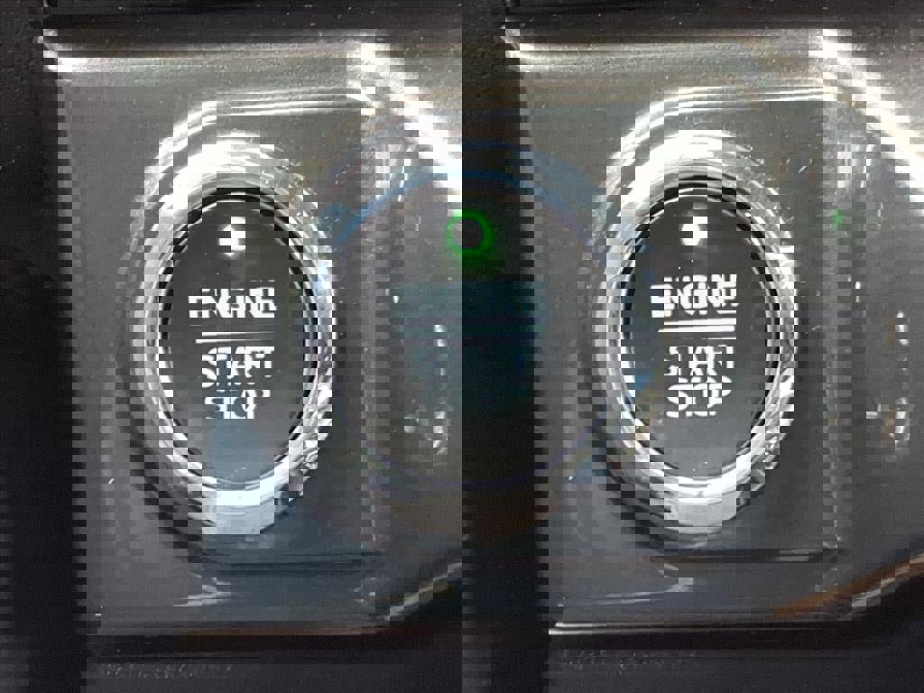 Certified 2022 Ford F150 XLT w/ Equipment Group 302A High image 22