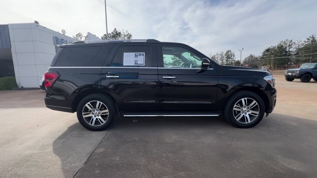 Used 2023 Ford Expedition Limited image 7