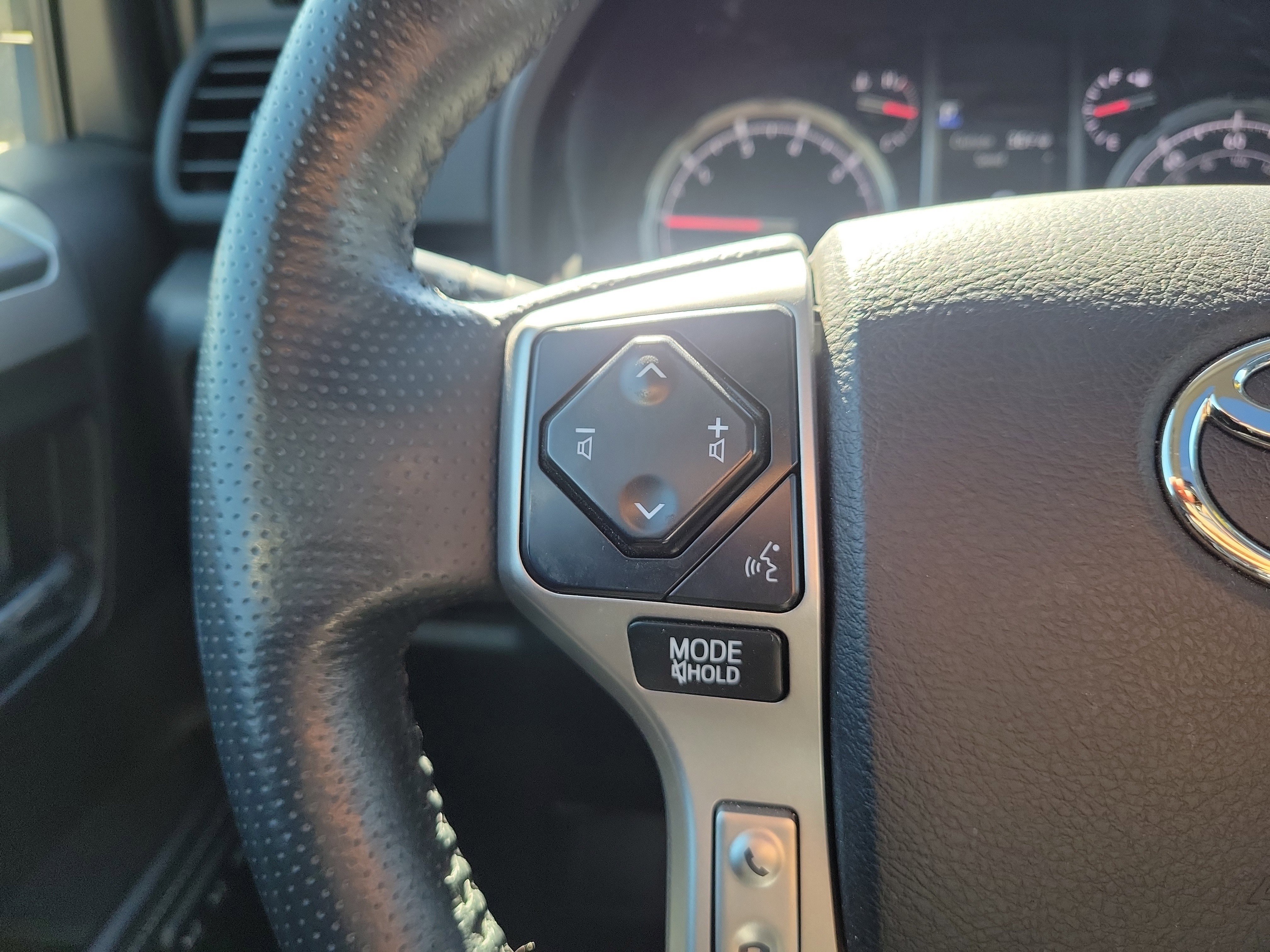 Used 2024 Toyota 4Runner Limited image 25