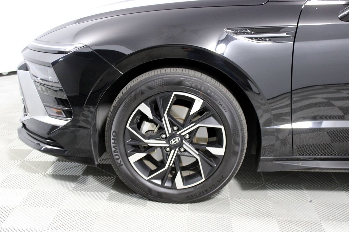 Used 2025 Hyundai Sonata SEL FWD image 28