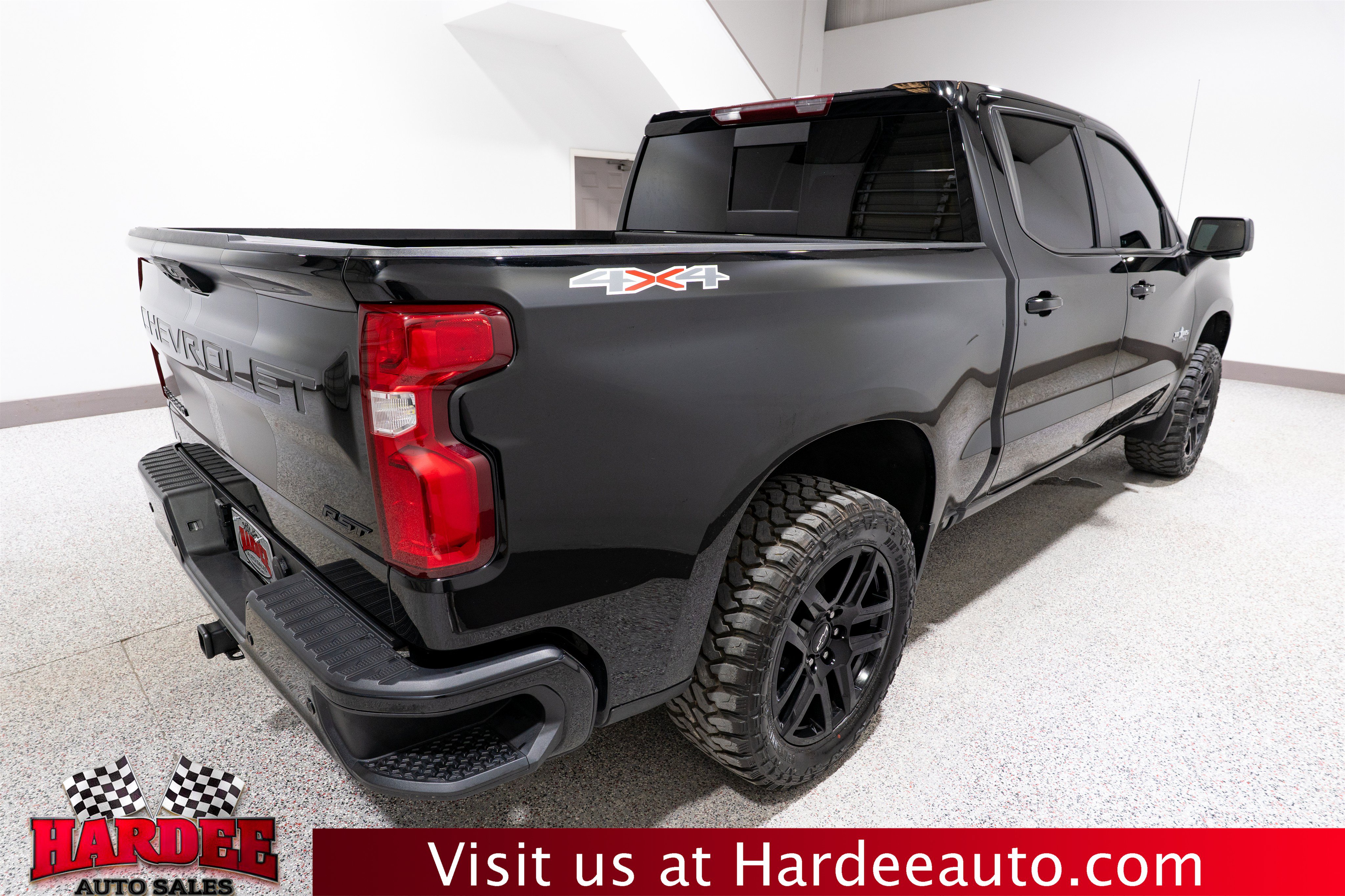 Used 2025 Chevrolet Silverado 1500 RST AWD/4WD image 5