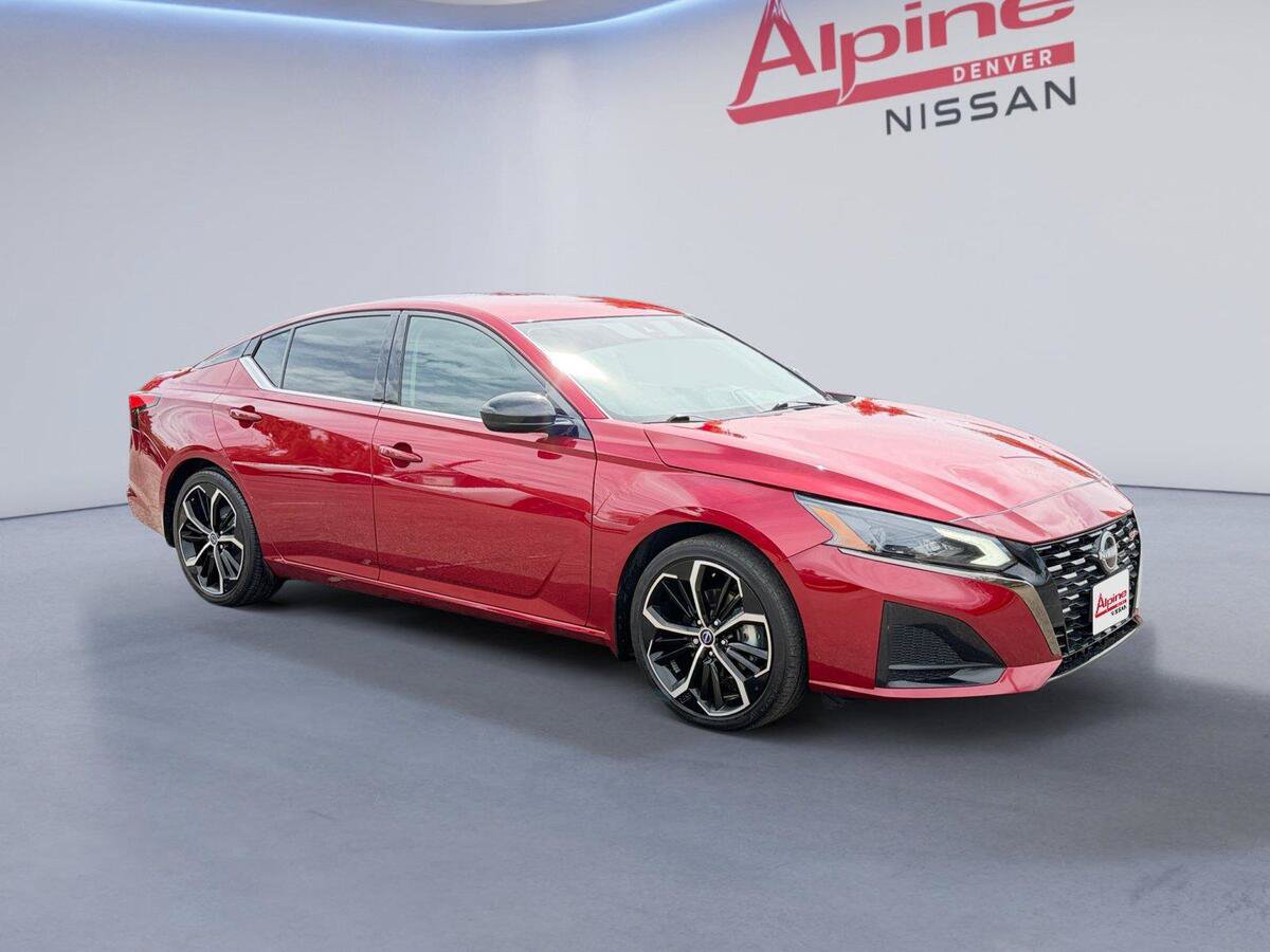 Used 2023 Nissan Altima 2.5 SR FWD image 7