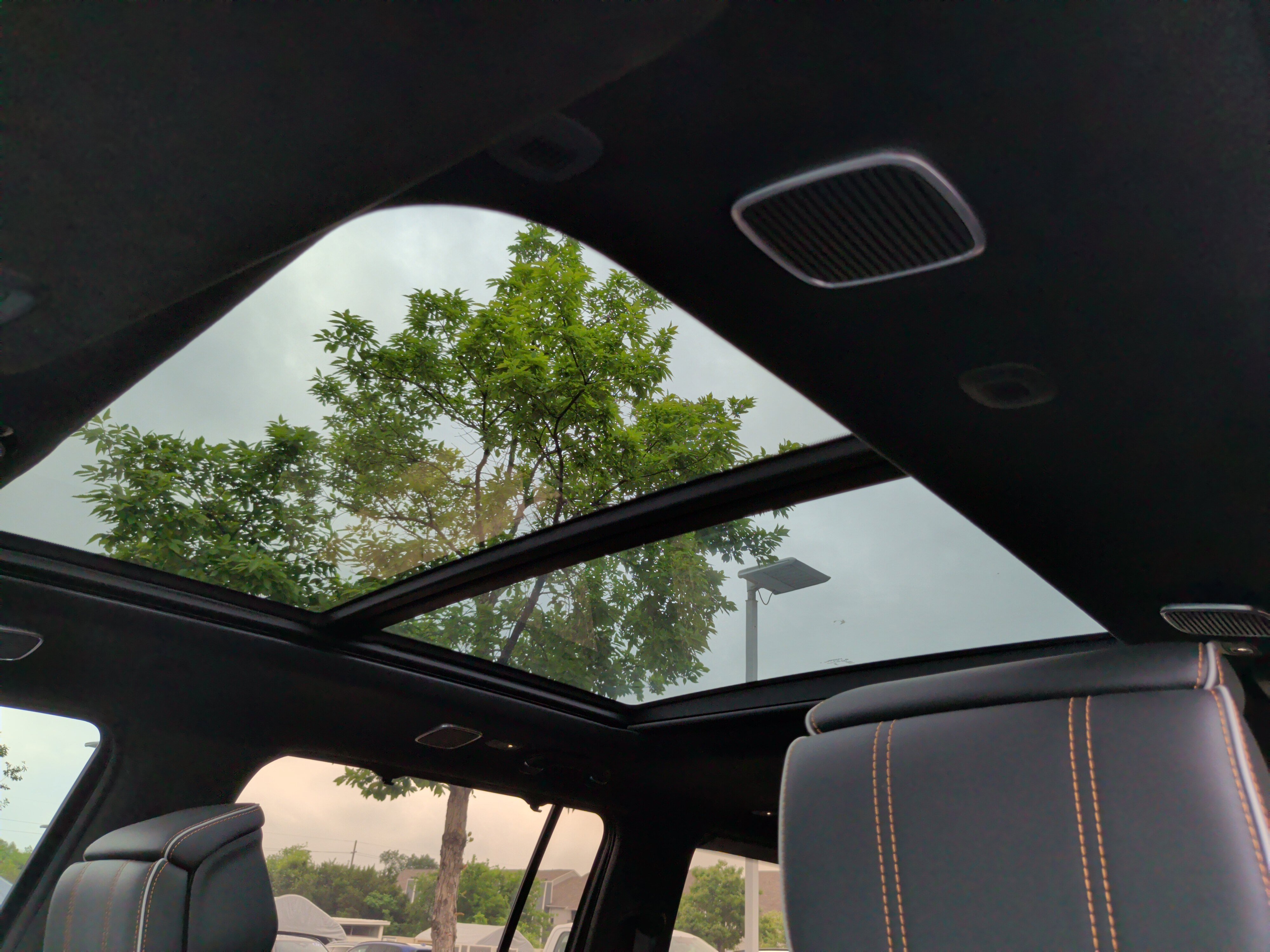 Used 2023 Jeep Grand Wagoneer Series III image 28