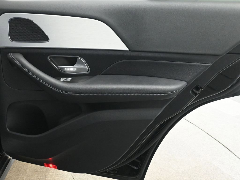 Used 2024 Mercedes-Benz GLE 450e 4MATIC image 17