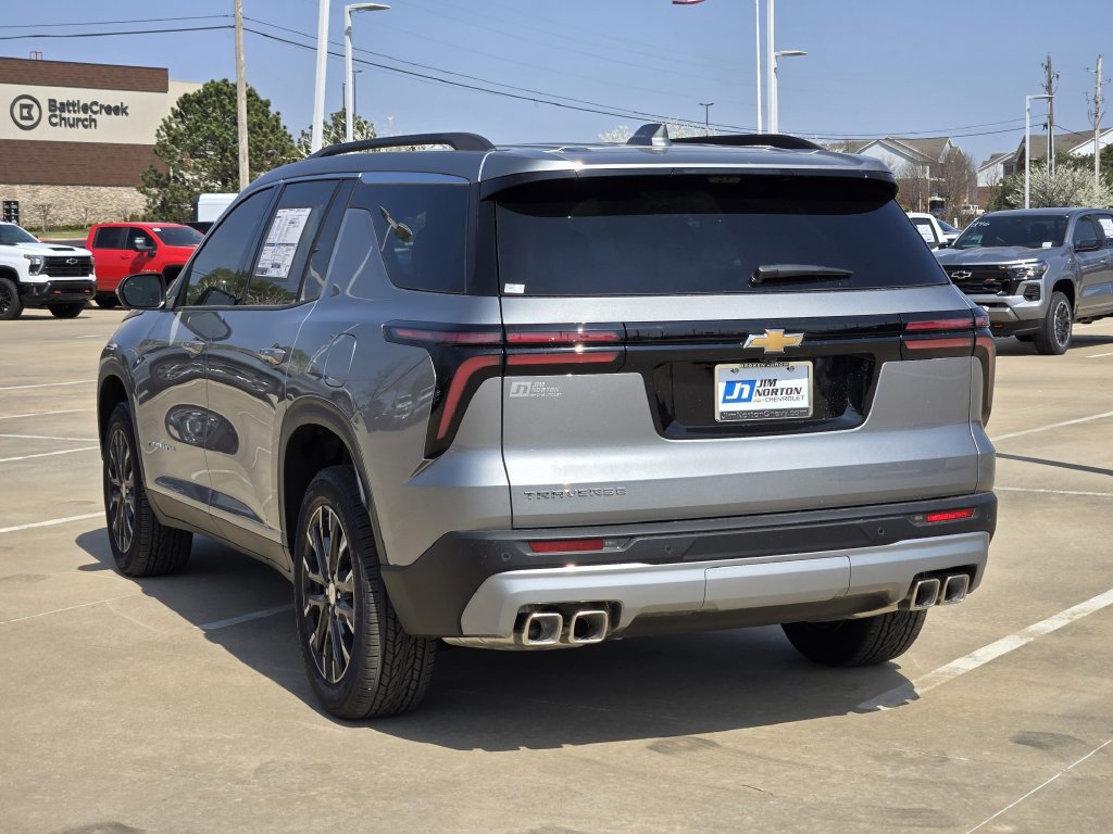 New 2026 Chevrolet Traverse LT w/ Sun and Wheel Package FWD image 3