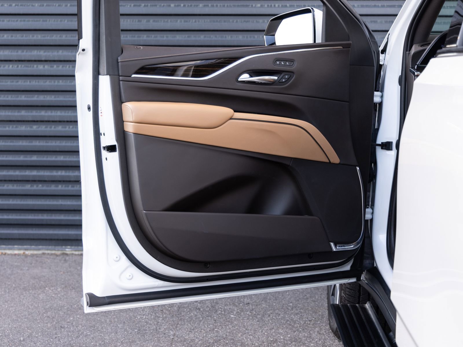 Used 2022 Cadillac Escalade Sport w/ Touring Package image 16