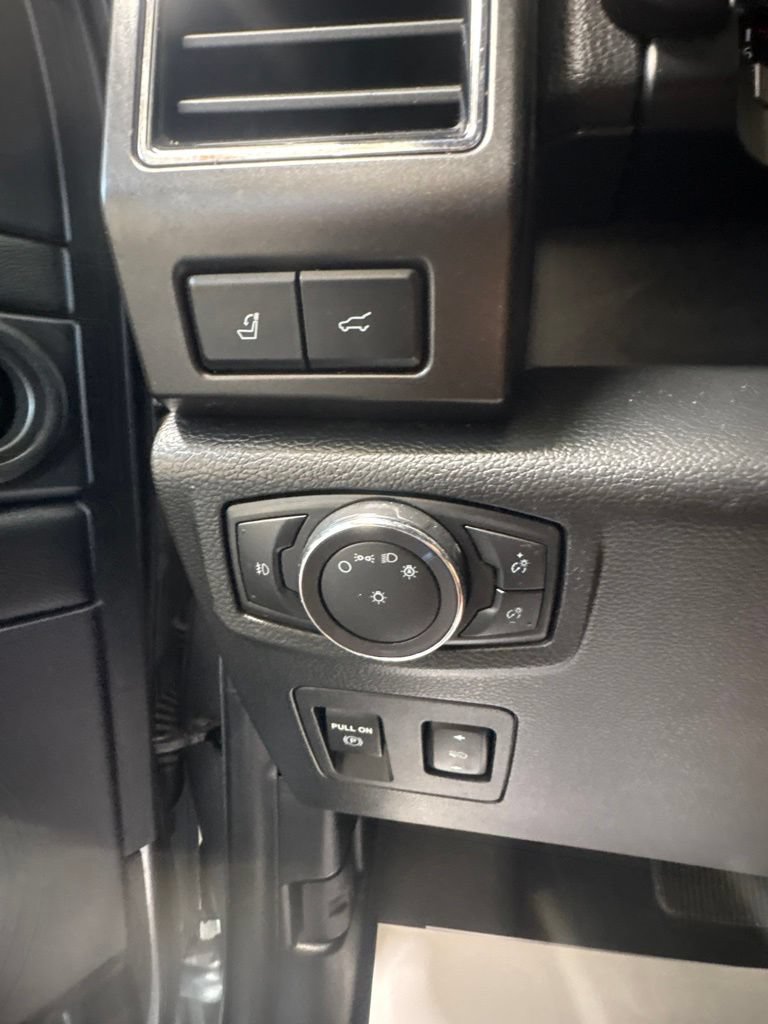 Used 2020 Ford Expedition Limited w/ Special Edition Package AWD/4WD image 28