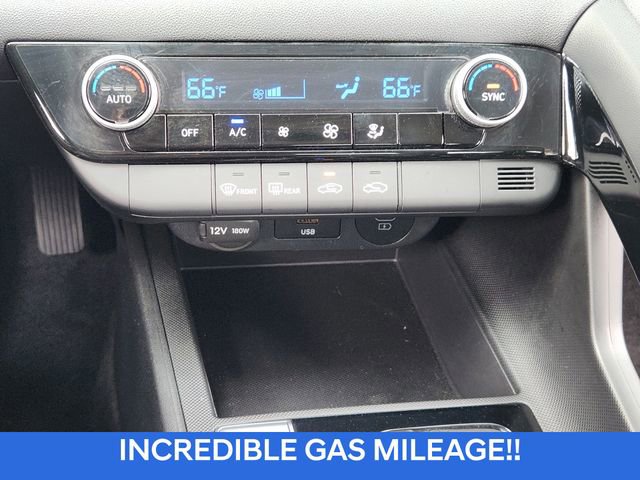 Certified 2025 Hyundai Elantra Blue image 15